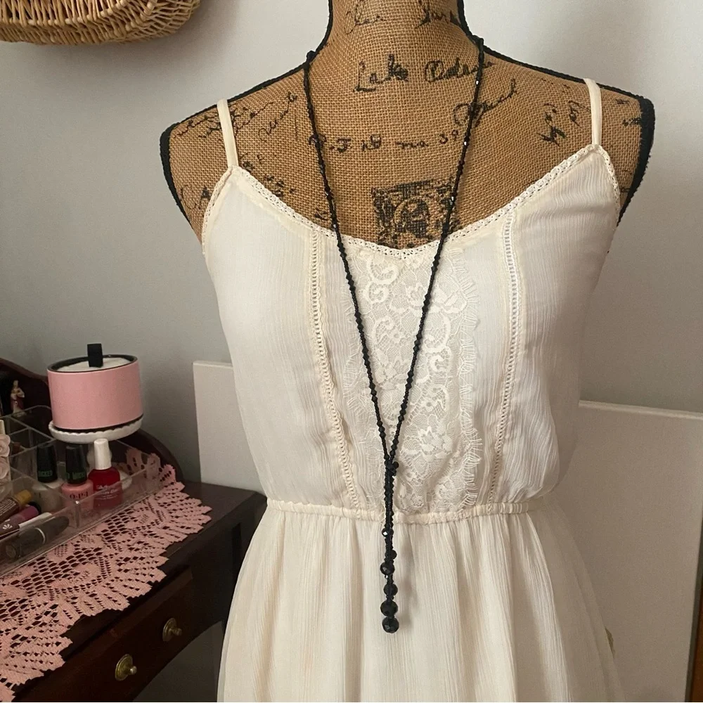 Black Crystal Beaded Vintage Long Necklace - Picture 3 of 3